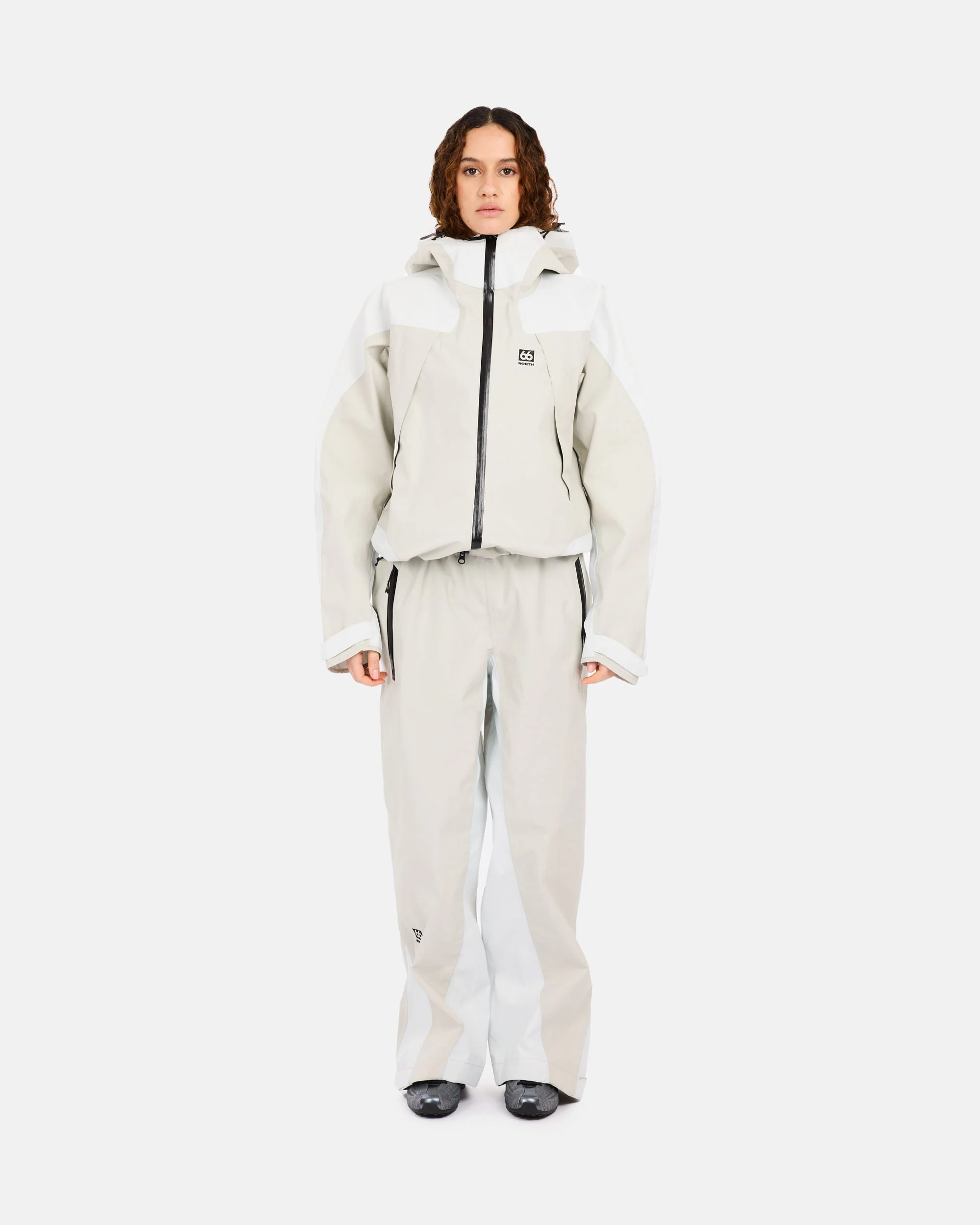 Dyngja Shell Jacket - Image 2