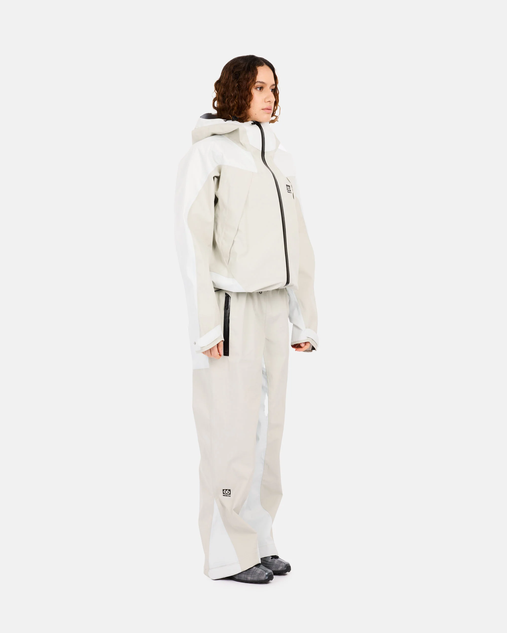 Dyngja Shell Jacket - Image 3