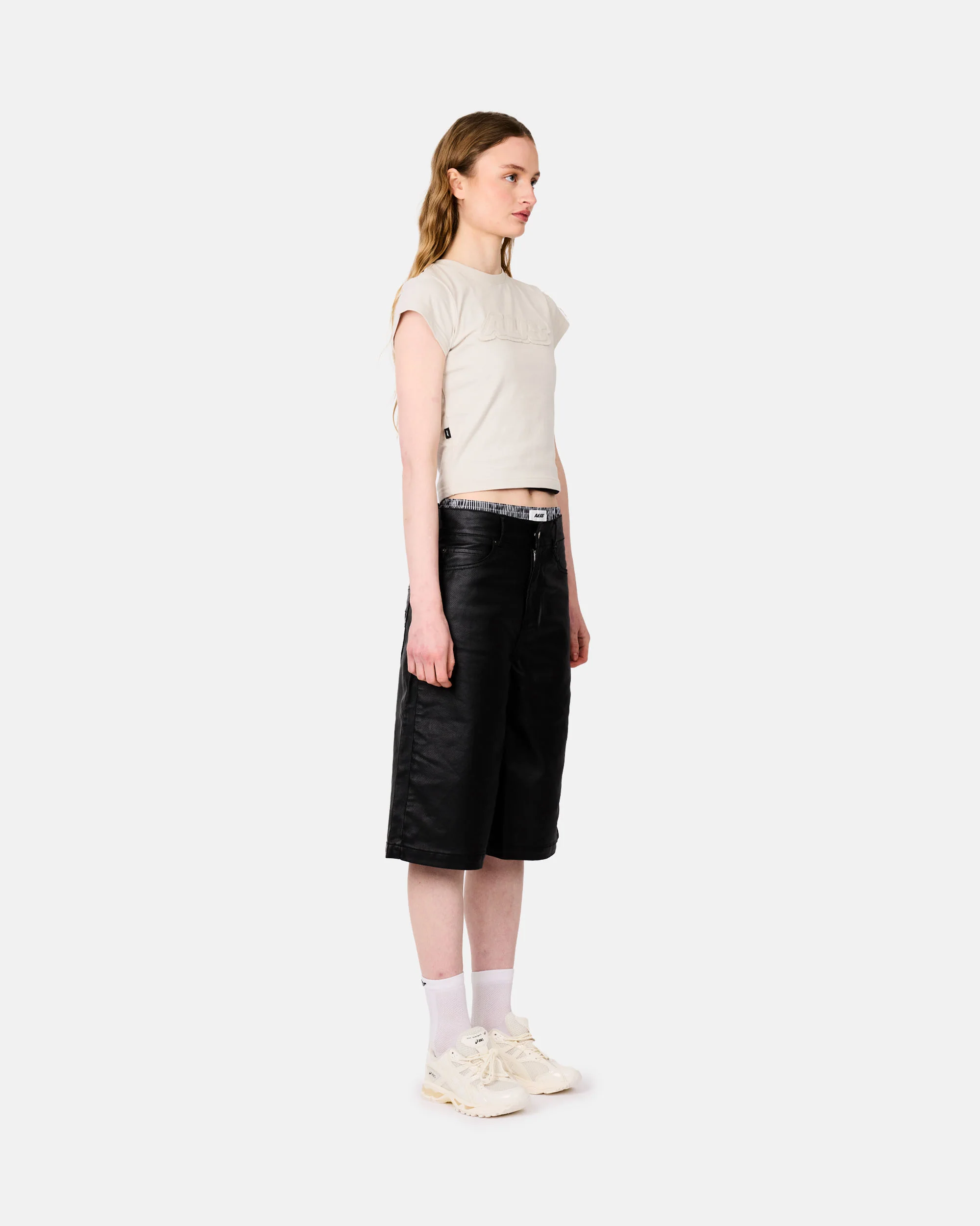 Chaz Wide Fit Denim Shorts - Image 3
