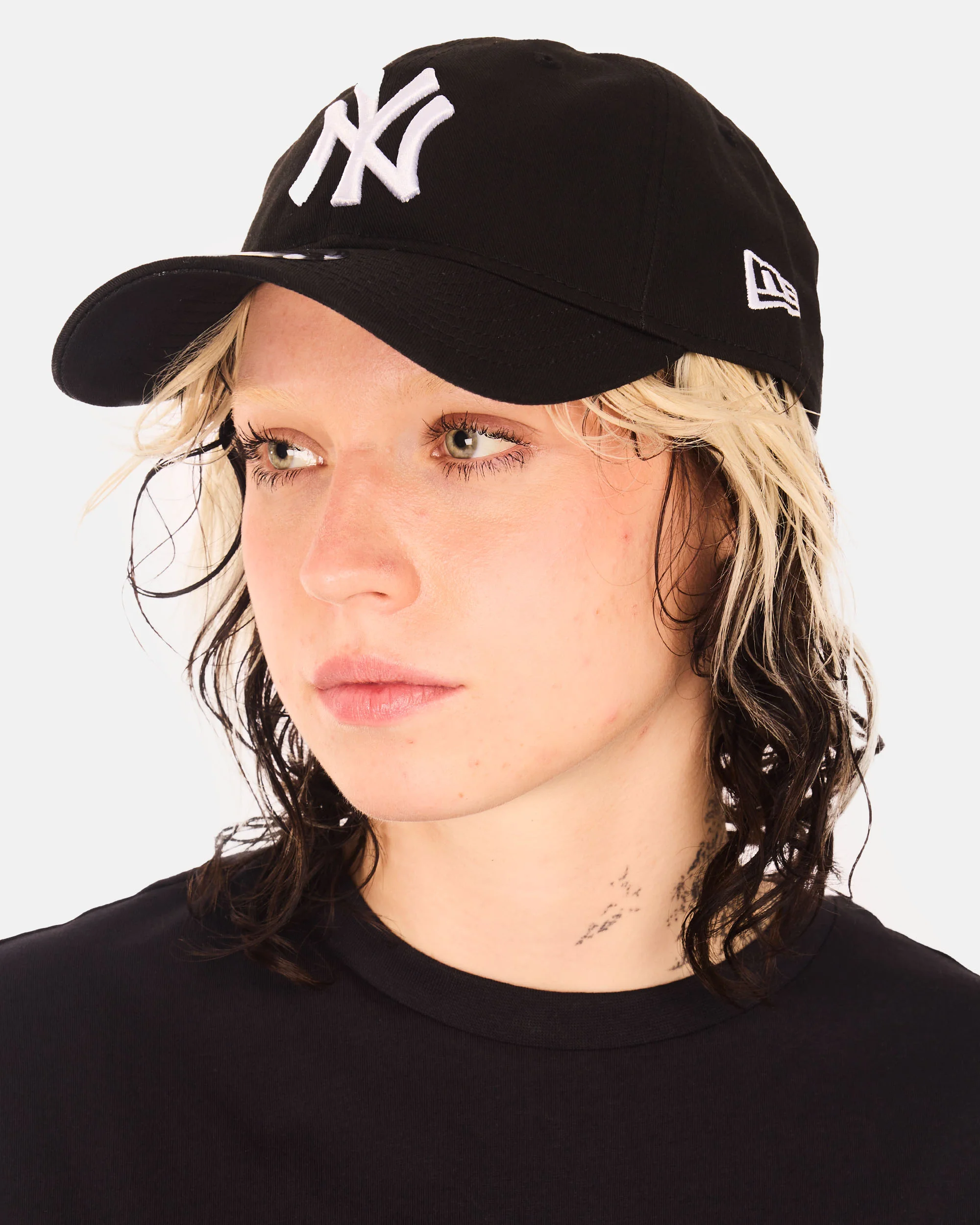 League Essential 9TWENTY - Image 2